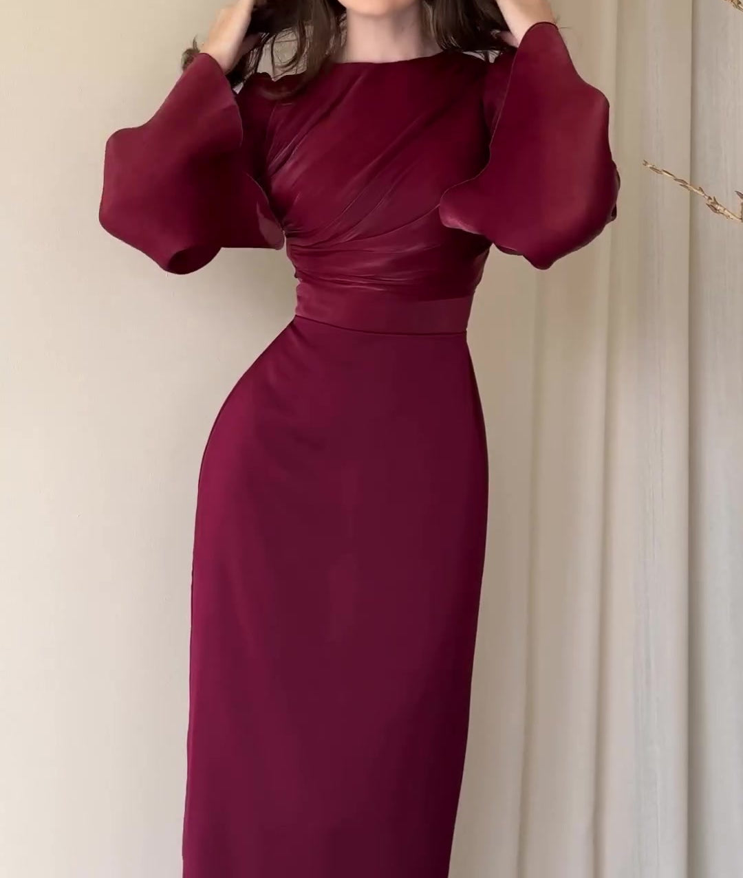 Solid Color Waist Cinched Hip Long Sleeve Dress