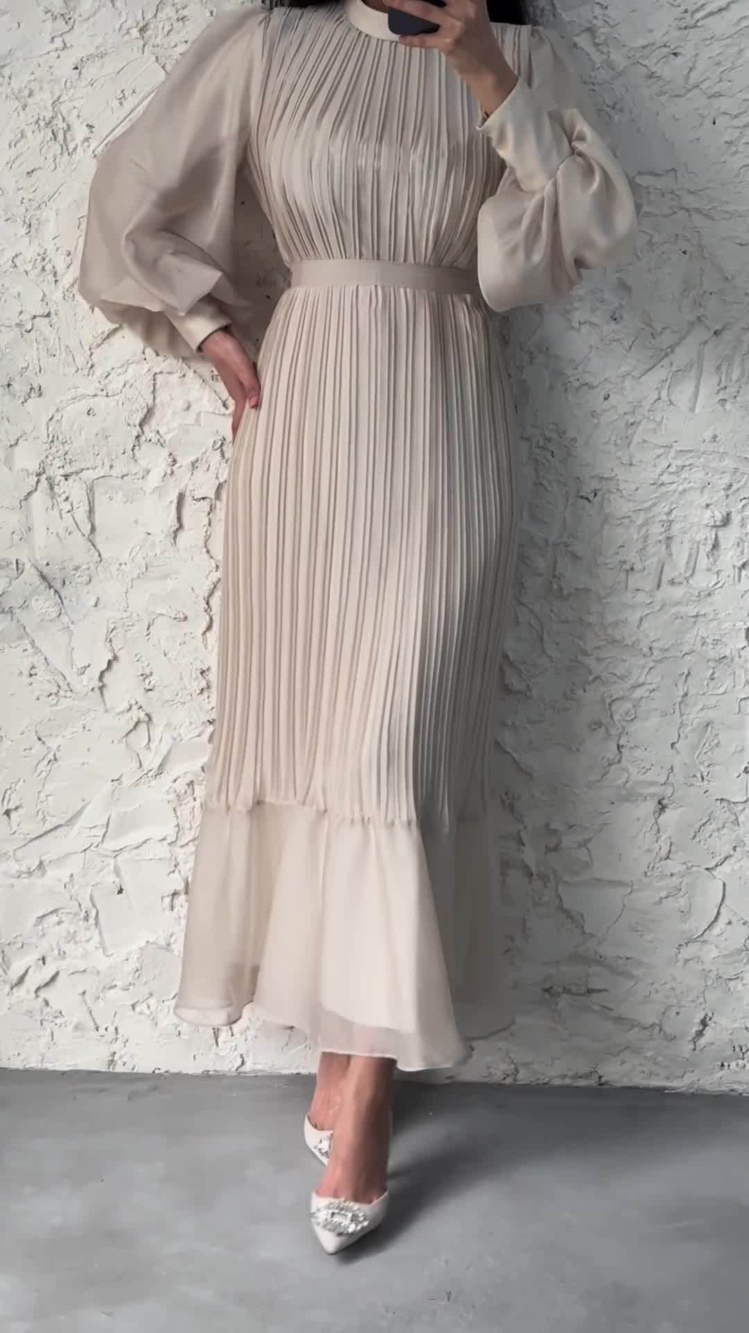 Women's Fishtail Pleated Maxi Dress