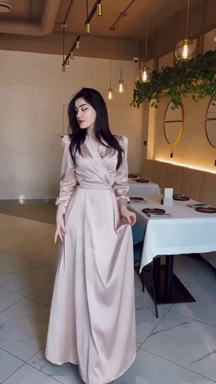 Women's Long Tie Waist-cinching Long-sleeved Dress