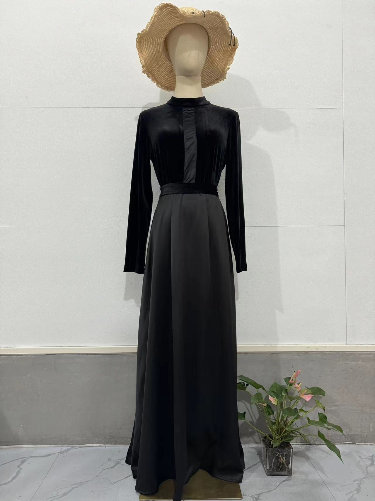 Women's Waist-cinching Round-neck Long-sleeved Dress