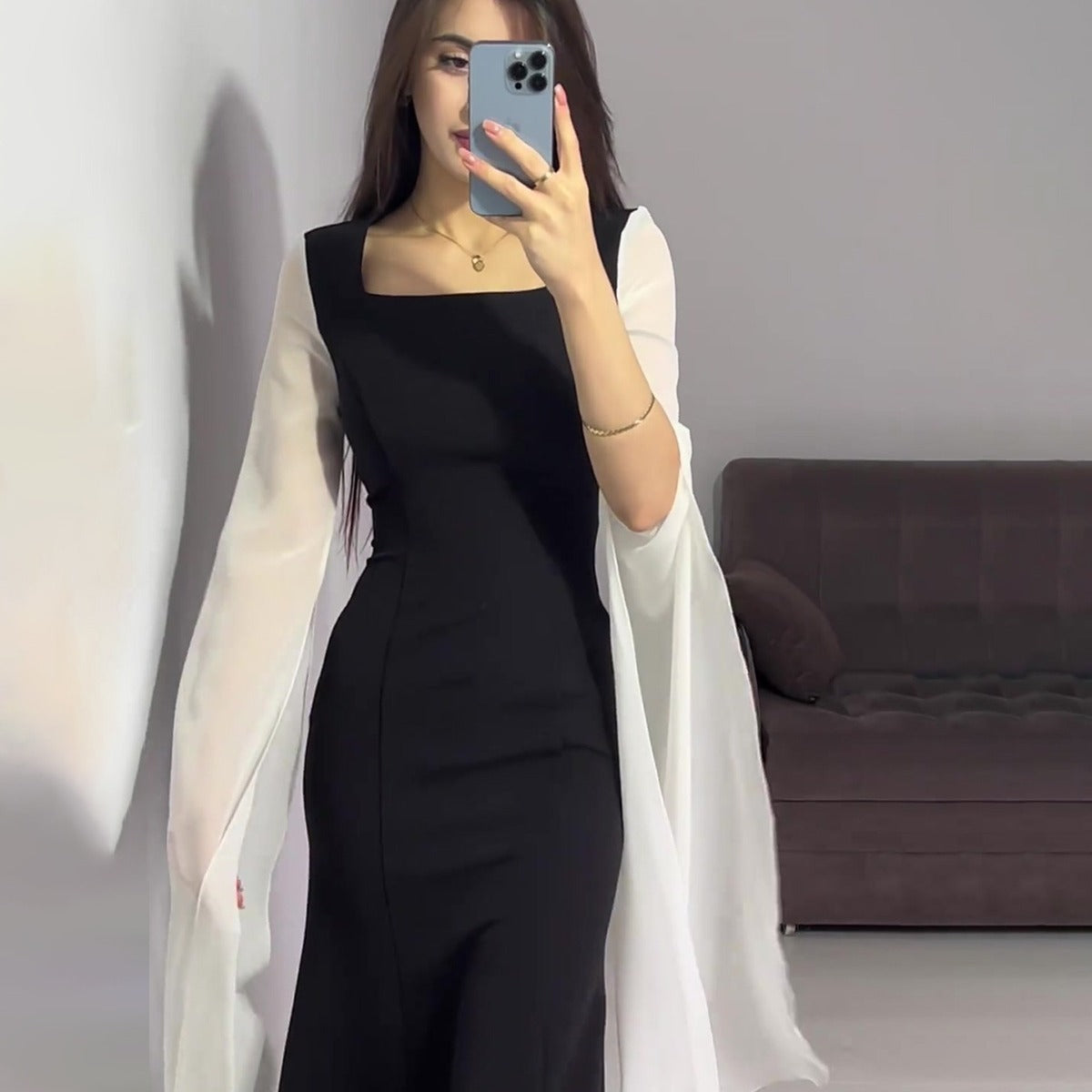Dolman's Sleeves Cinched in The Waist and Patchwork Dress