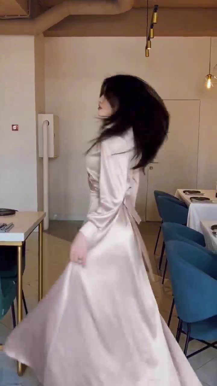 Women's Long Tie Waist-cinching Long-sleeved Dress