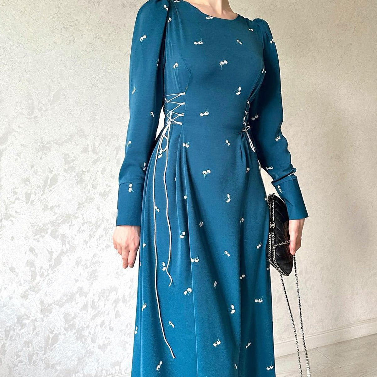 Women's Long Waist-cinching Dresses
