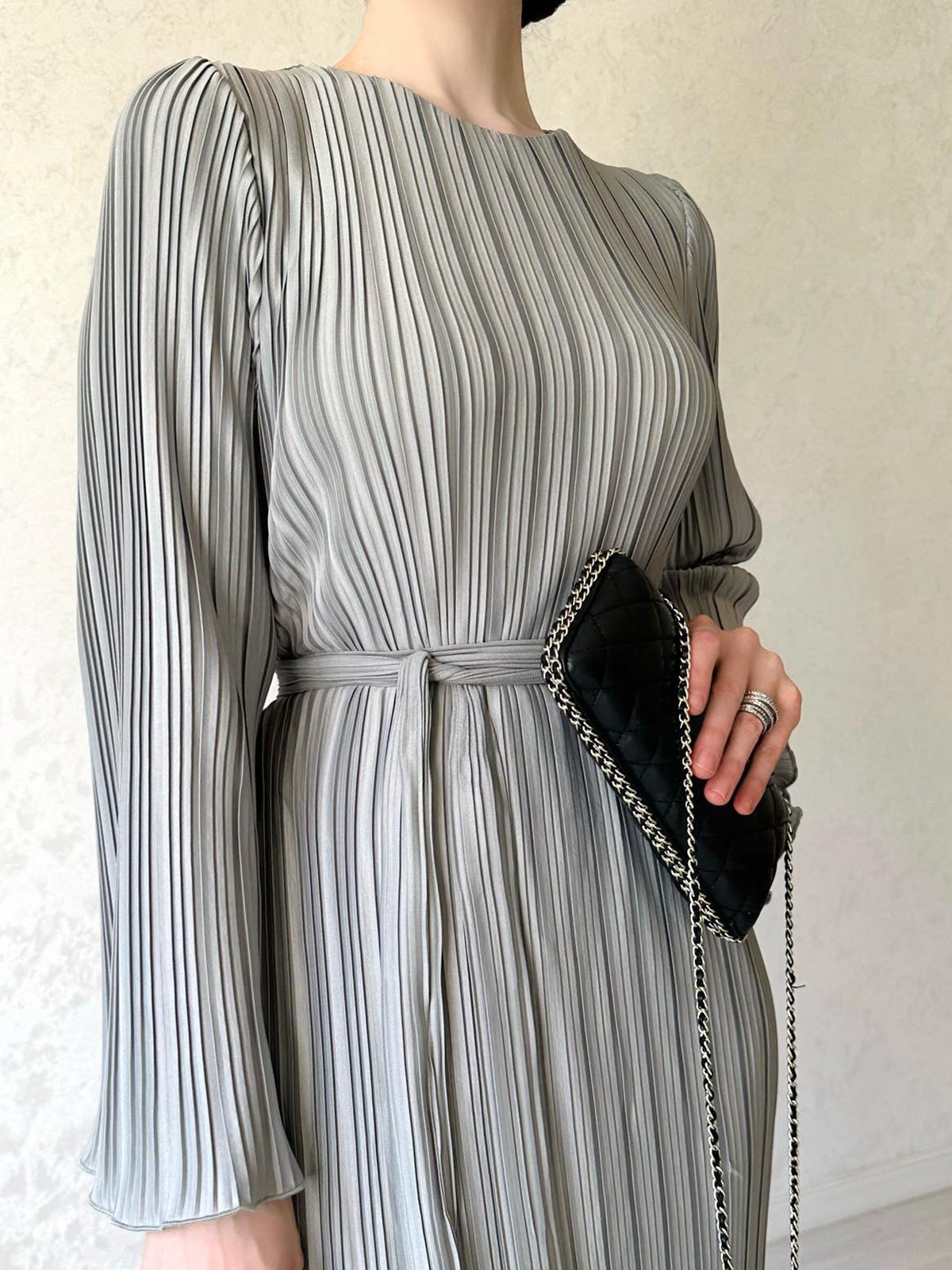 Women's Pleated Flared-sleeved Mixi Dress