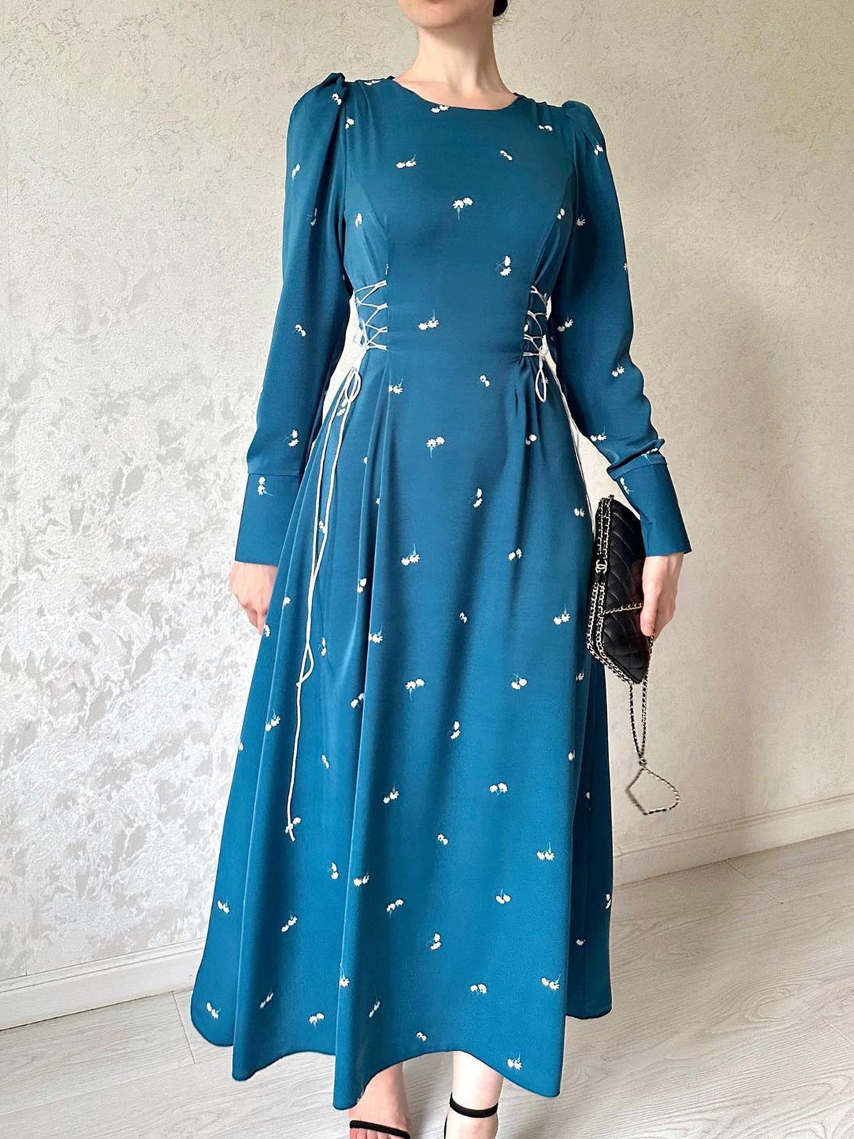 Women's Long Waist-cinching Dresses