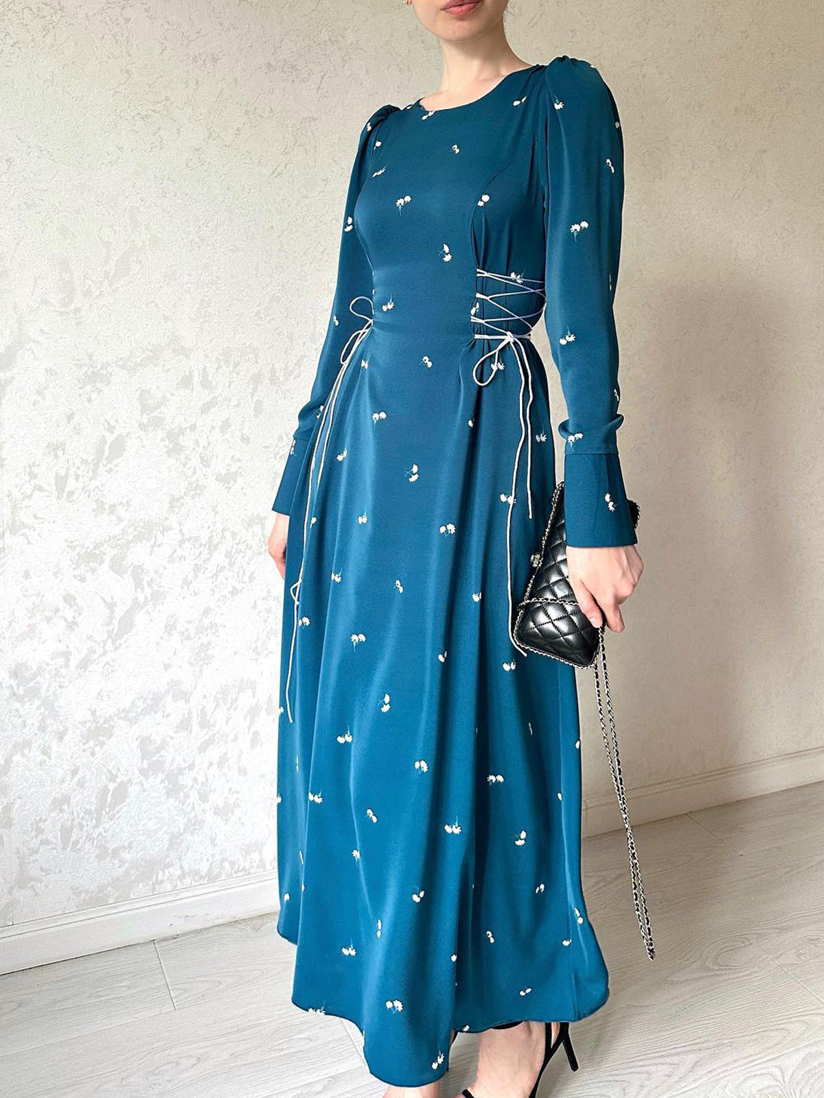 Women's Long Waist-cinching Dresses
