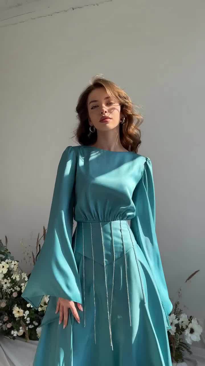 Loose-fitting Floral Satin Lace-up Dress