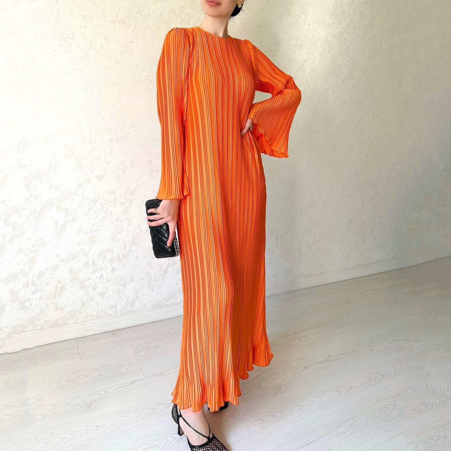 Women's Pleated Flared-sleeved Mixi Dress
