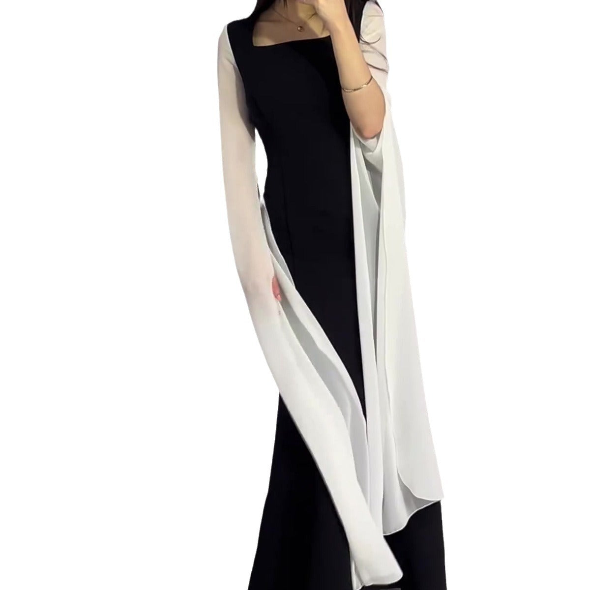 Dolman's Sleeves Cinched in The Waist and Patchwork Dress