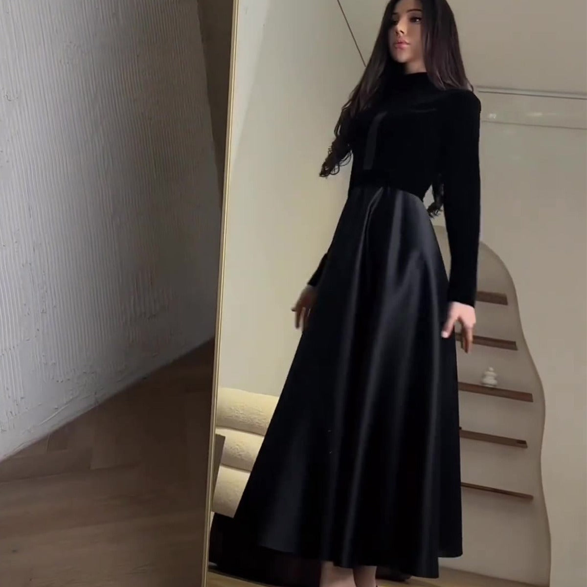Women's Waist-cinching Round-neck Long-sleeved Dress