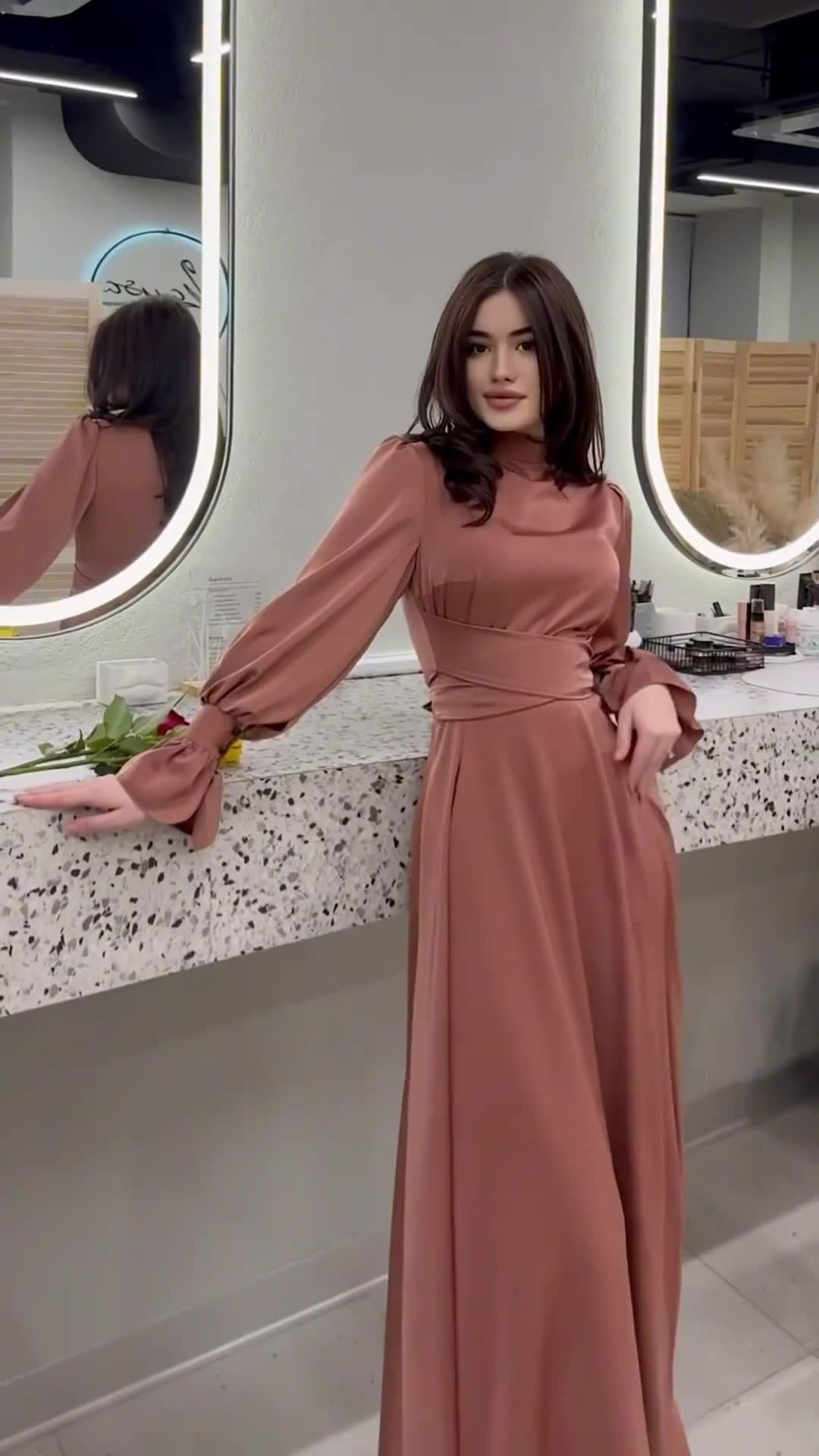 Satin Long-sleeved Waist-cinching Dress