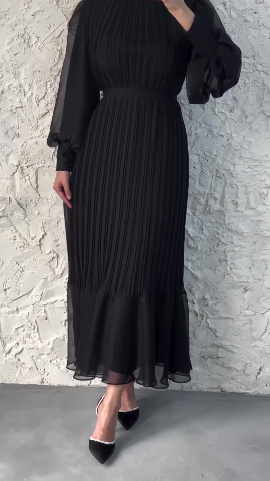 Women's Fishtail Pleated Maxi Dress