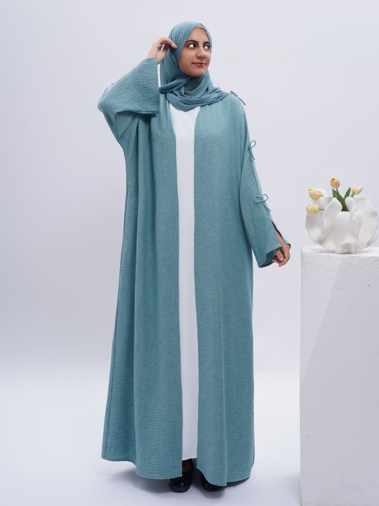 Elegant Textured Open Abaya with Bow Decortion