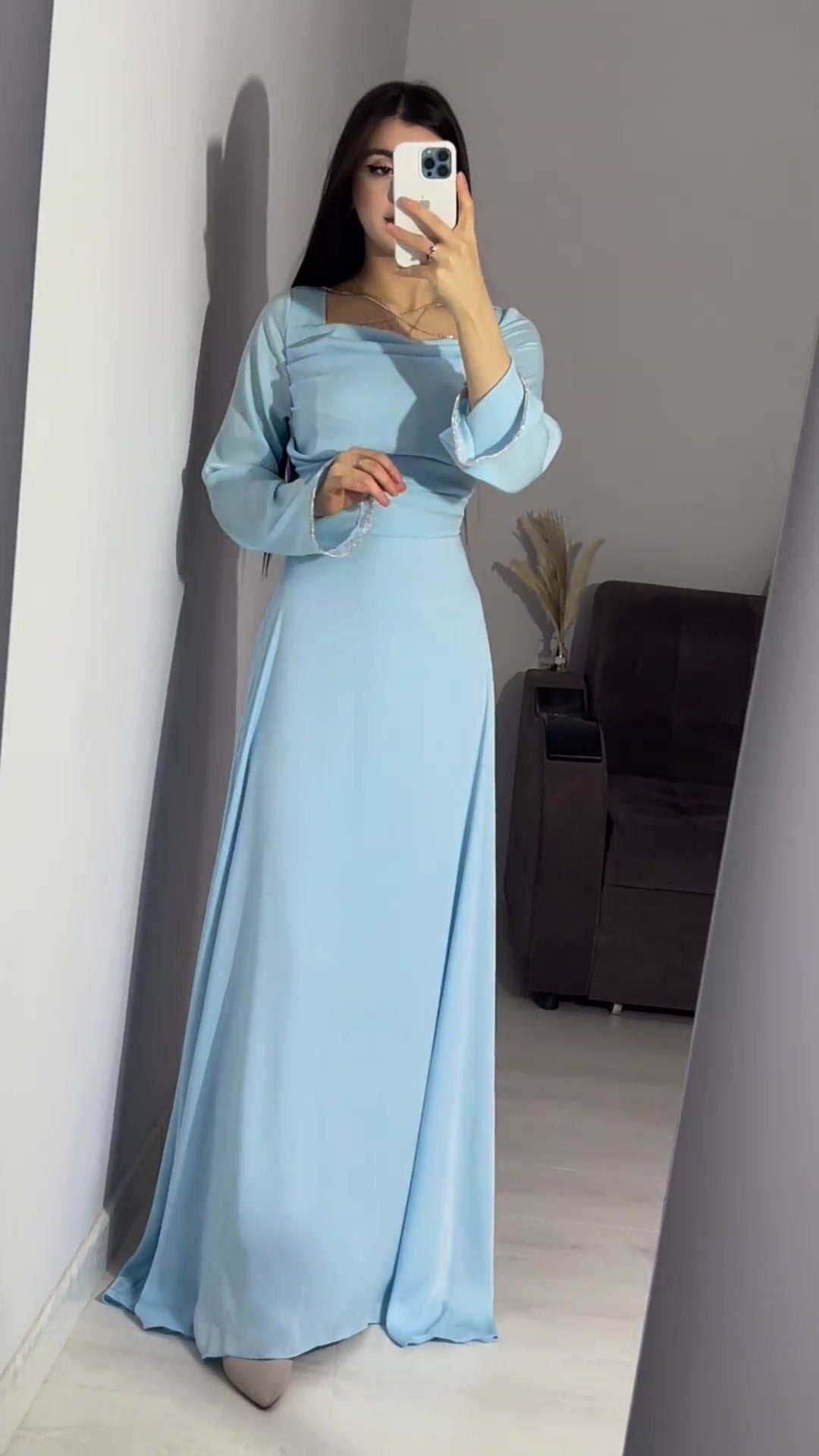 Diamond-encrusted Long-sleeved Satin Slim Dress