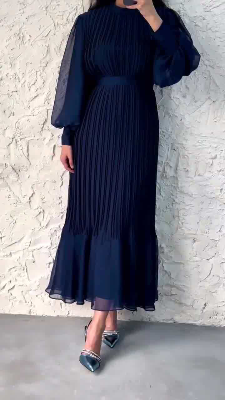 Women's Fishtail Pleated Maxi Dress