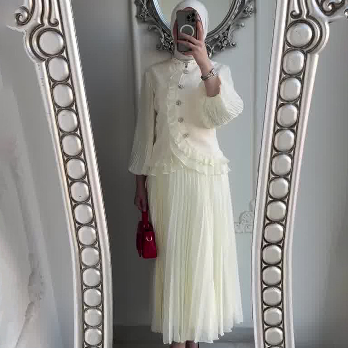 Fungus-trimmed Subpleated Loose Skirt Set