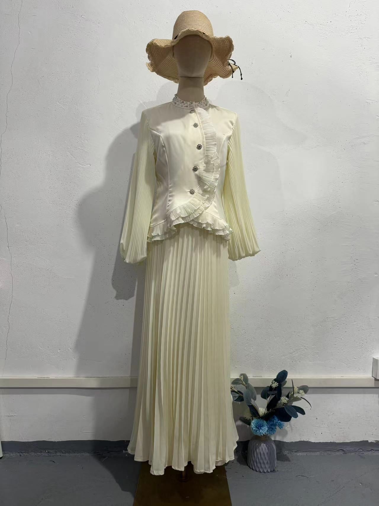 Fungus-trimmed Subpleated Loose Skirt Set