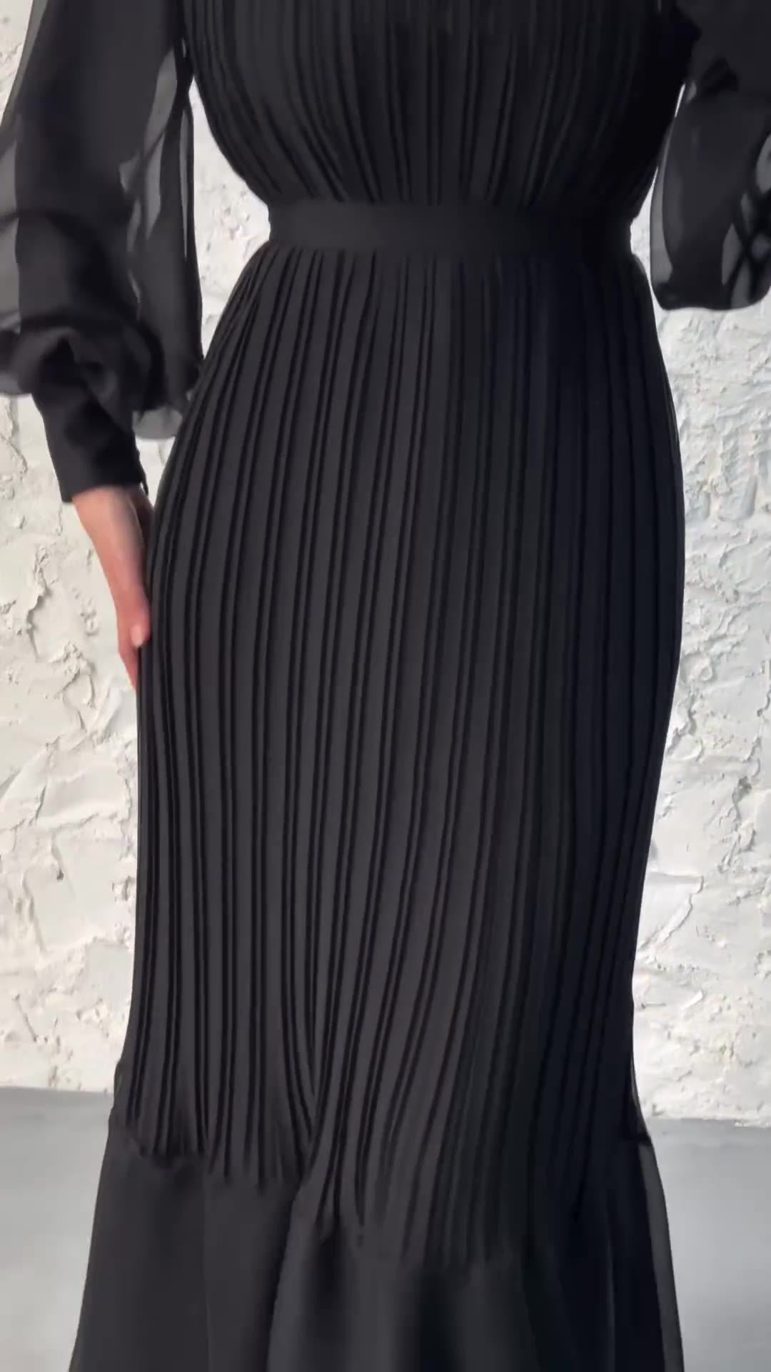 Women's Fishtail Pleated Maxi Dress