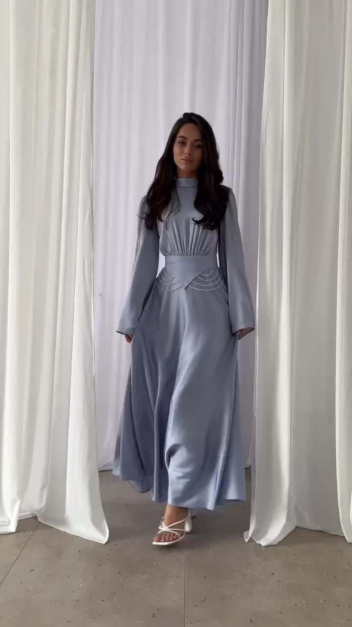 Women's Waist-cinching Long-sleeved Dresses