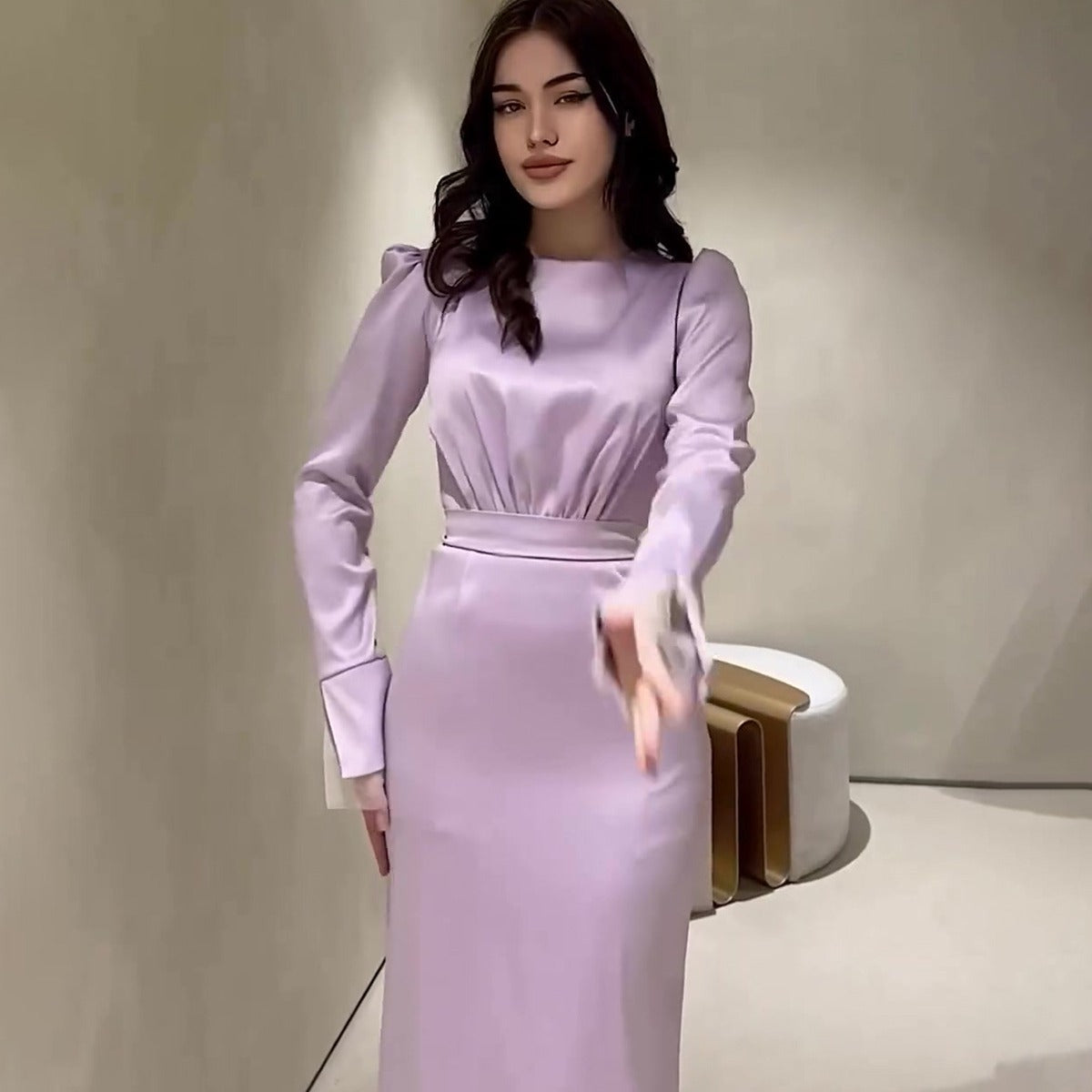 Pleated Waist-cinching Long-sleeved Dress
