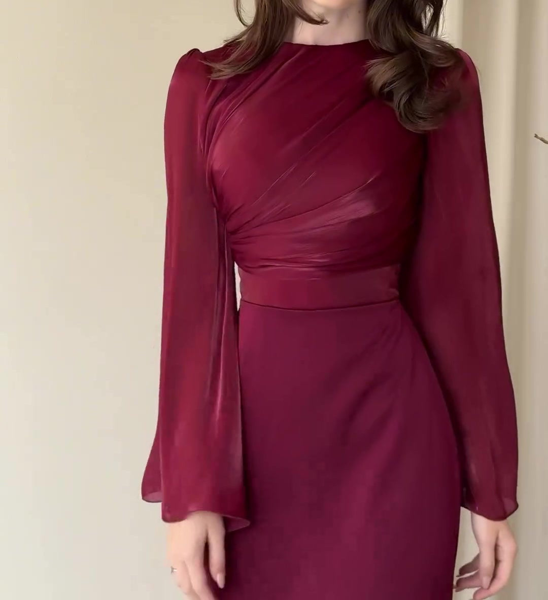 Solid Color Waist Cinched Hip Long Sleeve Dress