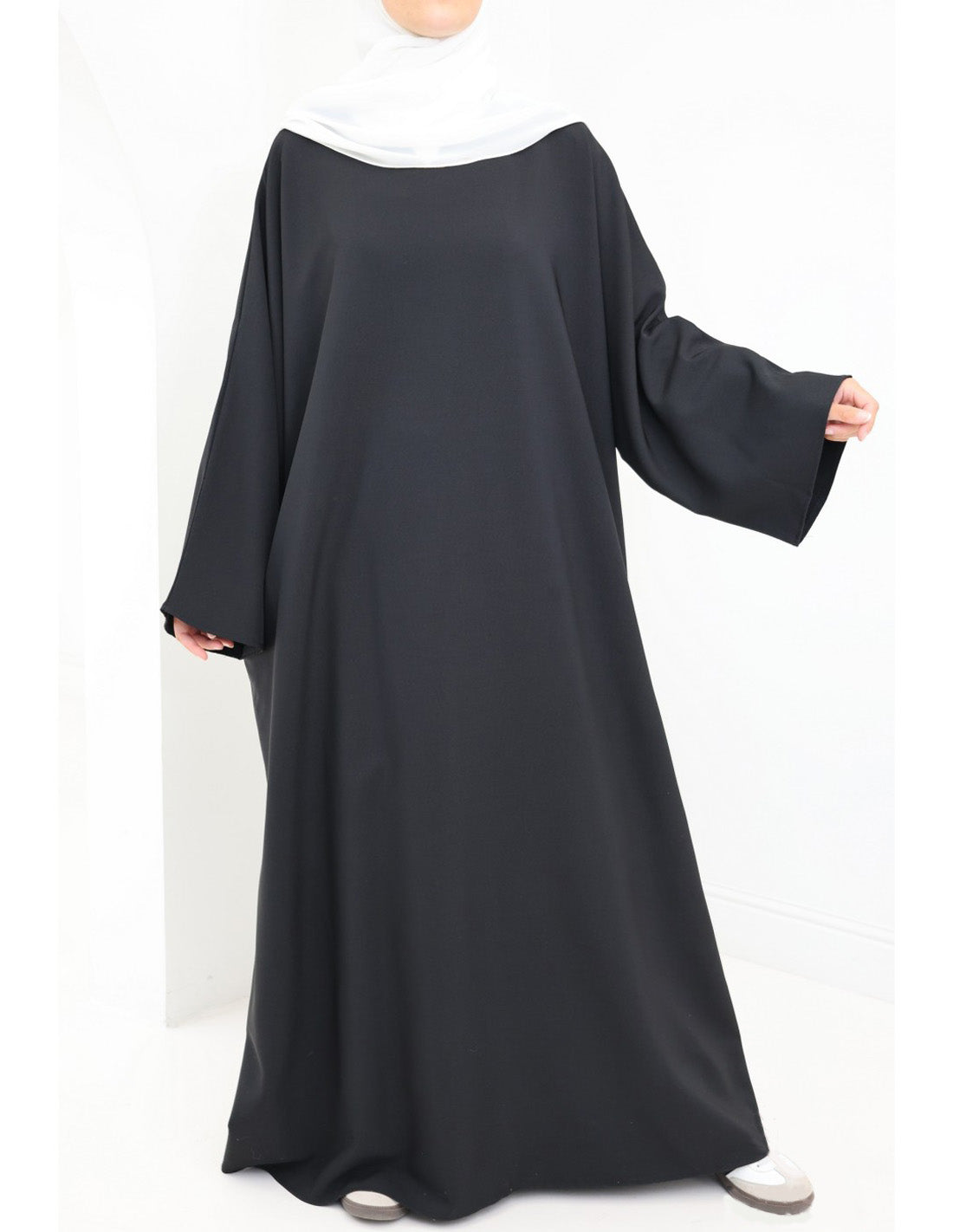Ladies' Comfortable and Stylish Kaftan with Side Pockets-Black