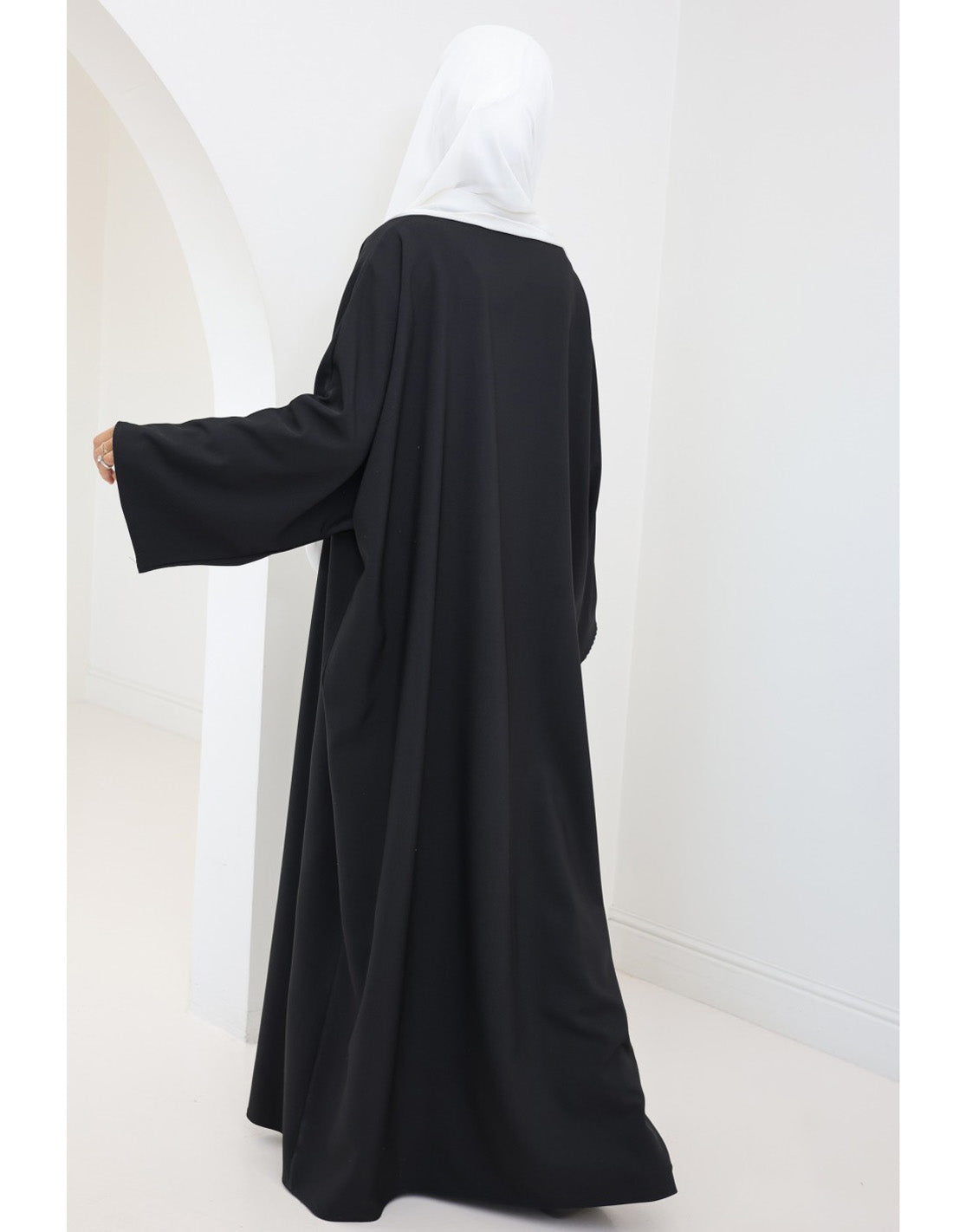 Ladies' Comfortable and Stylish Kaftan with Side Pockets-Black