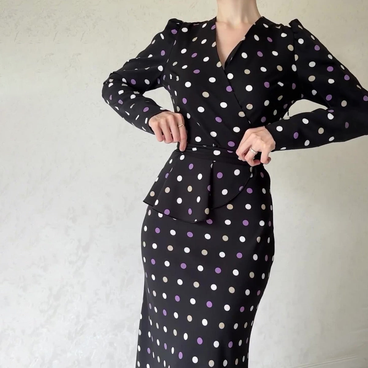 Polka Dot V-neck Hip Skirt Tie Waist Dress